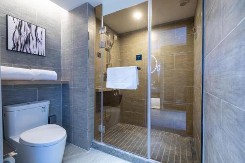 Imagen de la habitación del Hotel Atour Shanghai Xinzhuang CBD. Foto 15
