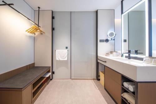 Imagen de la habitación del Hotel Atour Shanwei High-Speed Railway Station Binhai Park. Foto 19