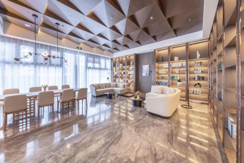 Imagen general del Hotel Atour Suqian West Lake Road Golden Eagle Plaza. Foto 1