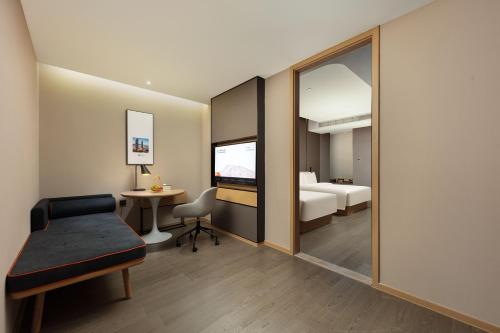Imagen de la habitación del Hotel Atour Xiamen Wuyuanwan Wanda Plaza. Foto 6