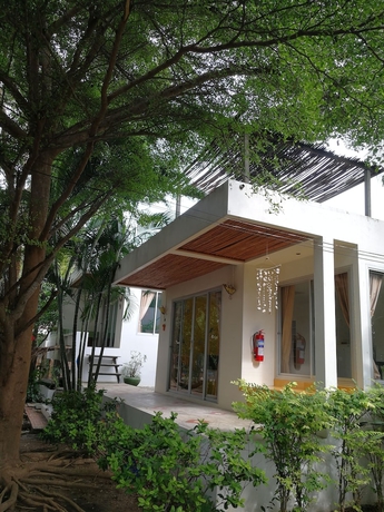 Imagen de la habitación del Hotel At-pran Resort. Foto 9