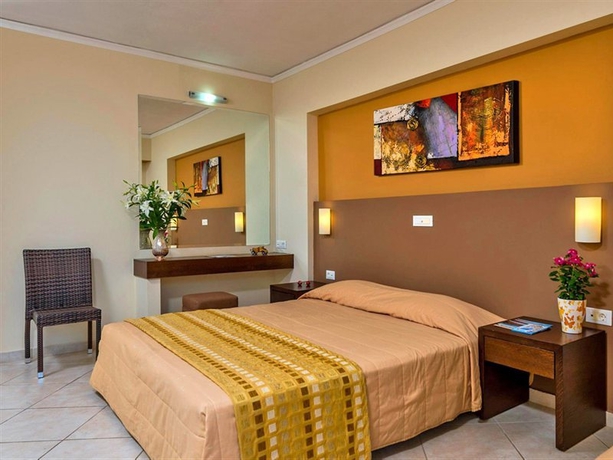 Imagen general del Hotel Atrion, Aghia Marina. Foto 4