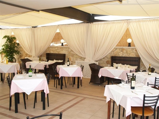 Imagen general del Hotel Atrion, Aghia Marina. Foto 6