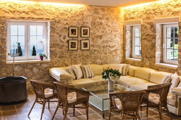 Imagen de los interiores del Hotel Atrium, AGHIA PARASKEVI. Foto 14