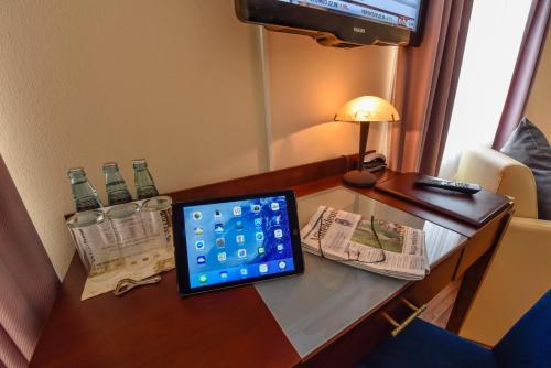 Imagen de la habitación del Hotel Atrium Amadeus. Foto 6