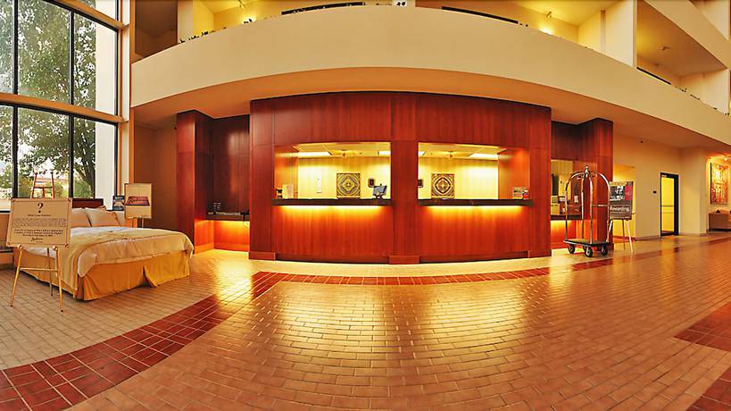 Imagen de los interiores del Hotel Atrium And Suites Dfw Airport South. Foto 18