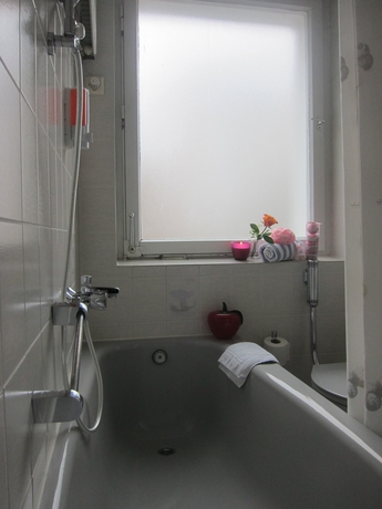 Imagen de la habitación del Hotel Atrium Berlin. Foto 11