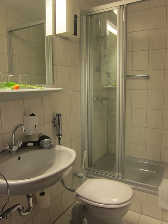 Imagen de la habitación del Hotel Atrium Berlin. Foto 14