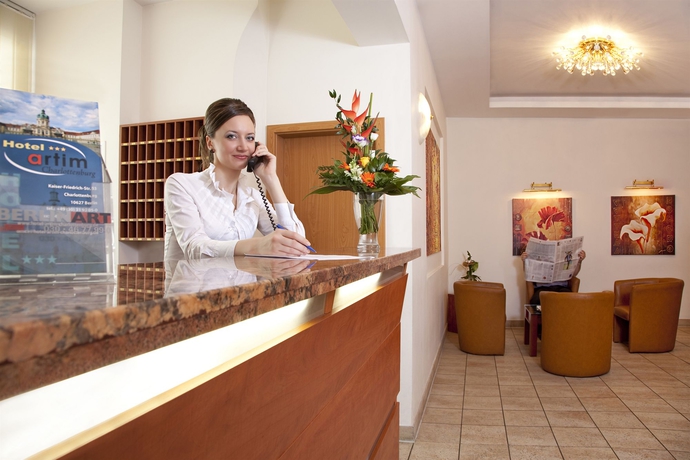 Imagen de los interiores del Hotel Atrium Charlottenburg. Foto 15