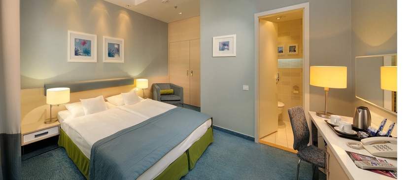 Imagen de la habitación del Hotel Atrium Fashion. Foto 8