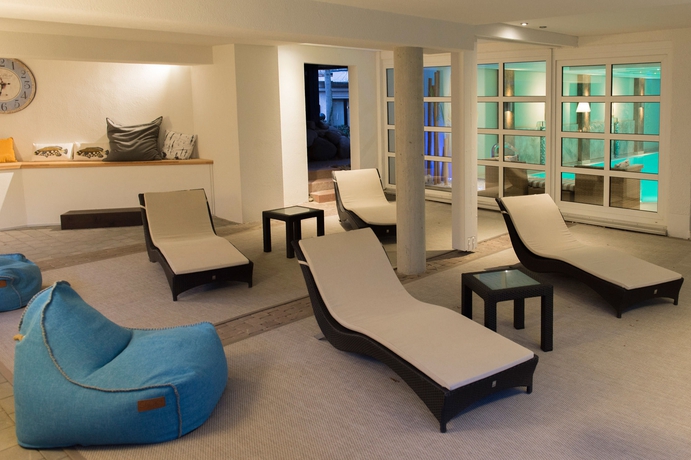 Imagen de la piscina del Hotel Atrium Mainz. Foto 15