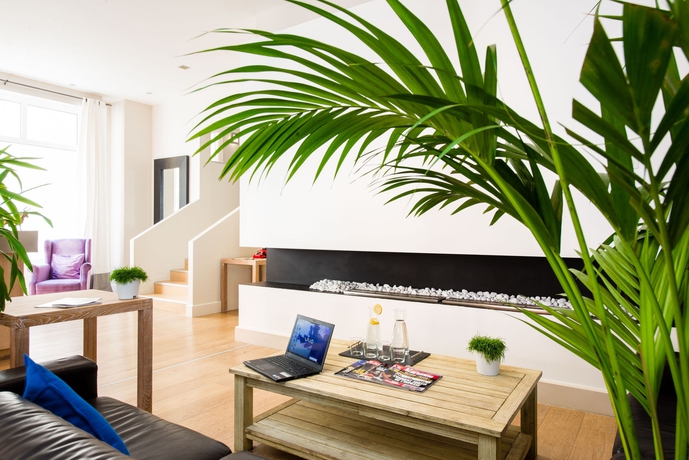 Imagen de los interiores del Hotel Atrium Mondial. Foto 14