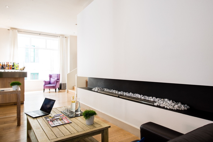 Imagen de los interiores del Hotel Atrium Mondial. Foto 15