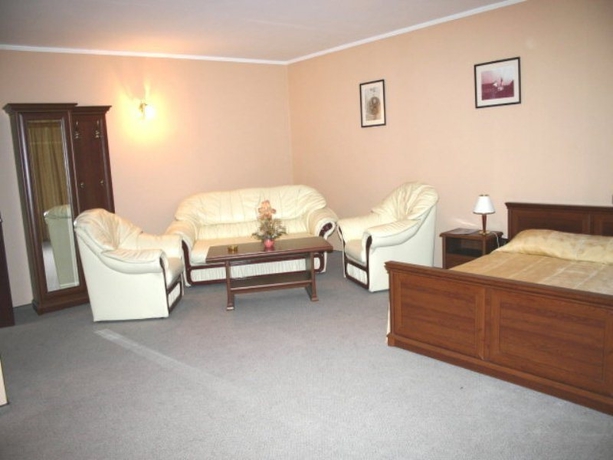 Imagen general del Hotel Atrium, Oradea. Foto 1