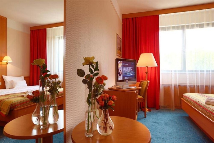 Imagen de la habitación del Hotel Atrium Palace. Foto 2