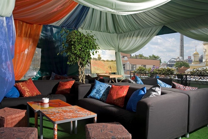 Imagen de los exteriores del Hotel Atrium Palace. Foto 5