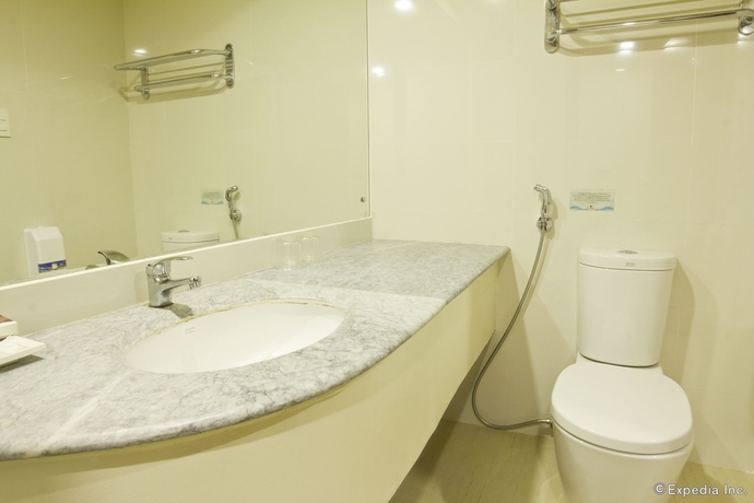 Imagen de la habitación del Hotel Atrium, Pasay. Foto 15