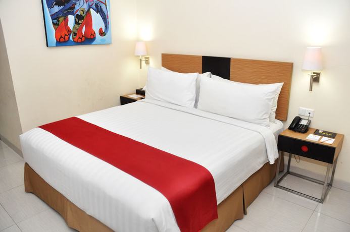 Imagen de la habitación del Hotel Atrium Premiere. Foto 7