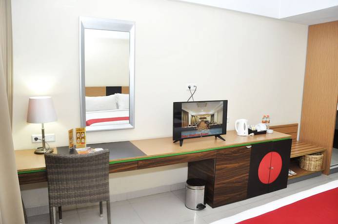 Imagen de la habitación del Hotel Atrium Premiere. Foto 15