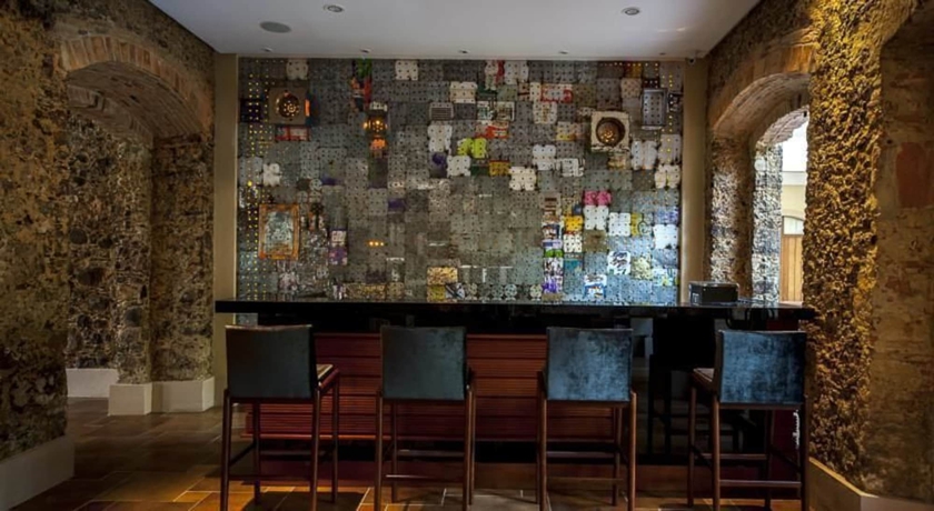 Imagen del bar/restaurante del Hotel Atrium Quinta De Pedras. Foto 10