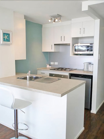 Imagen de la habitación del Hotel Atrium Resort, Biggera Waters. Foto 17