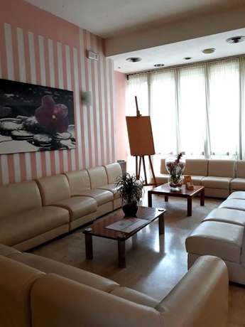 Imagen de los interiores del Hotel Atrium, Rimini. Foto 18