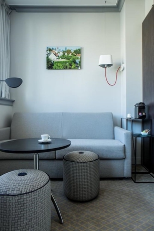 Imagen de la habitación del Hotel Atrium, Suresnes. Foto 10