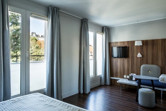 Imagen de la habitación del Hotel Atrium, Suresnes. Foto 11