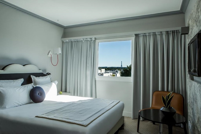 Imagen de la habitación del Hotel Atrium, Suresnes. Foto 15