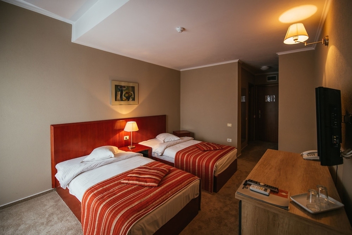 Imagen de la habitación del Hotel Atrium, T&acirc;rgu Secuiesc. Foto 5
