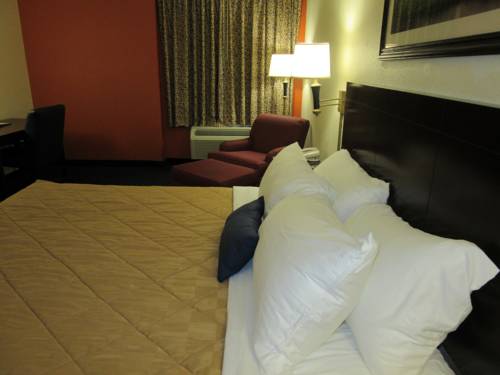 Imagen de la habitación del Hotel Atrium & Conference Center. Foto 3