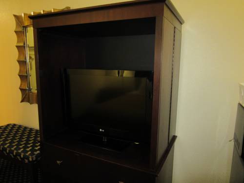 Imagen de la habitación del Hotel Atrium & Conference Center. Foto 16