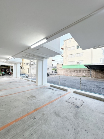 Imagen general del Hotel Atsamutsakorn. Foto 4