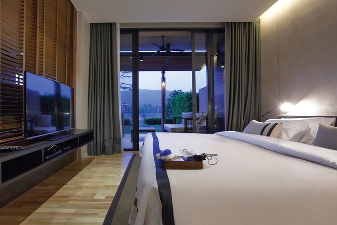 Imagen de la habitación del Hotel Atta Lakeside Resort Suite. Foto 3