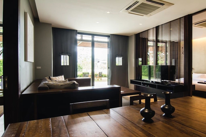 Imagen de la habitación del Hotel Atta Lakeside Resort Suite. Foto 15