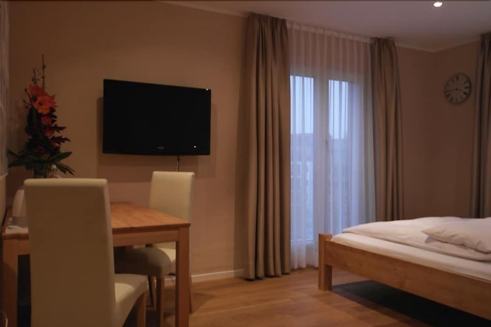 Imagen de la habitación del Hotel Attaché, Frankfurt. Foto 2