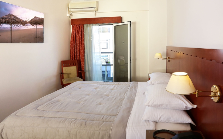 Imagen de la habitación del Hotel Attalos. Foto 4