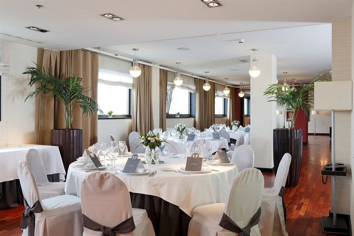 Imagen del bar/restaurante del Hotel Attica 21 Coruña. Foto 1