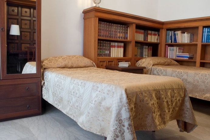 Imagen de la habitación del Hotel Attico Dei Pini. Foto 7