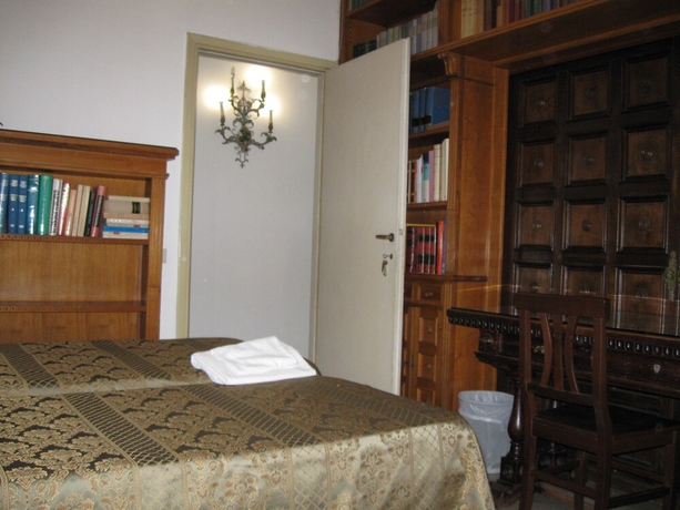 Imagen de la habitación del Hotel Attico Dei Pini. Foto 8