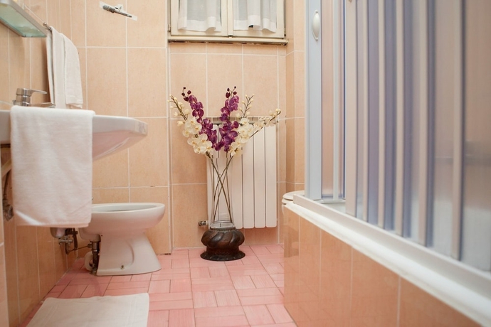 Imagen de la habitación del Hotel Attico Dei Pini. Foto 14