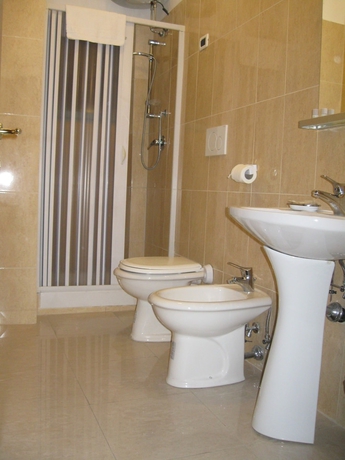 Imagen de la habitación del Hotel Attico Dei Pini. Foto 16