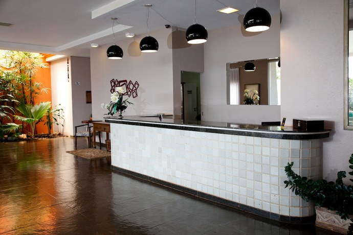Imagen de los interiores del Hotel Attie Park. Foto 16