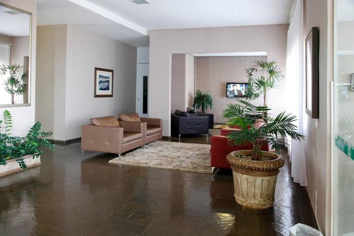 Imagen de los interiores del Hotel Attie Park. Foto 18