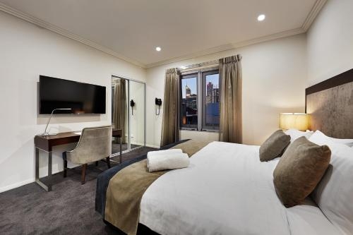 Imagen de la habitación del Hotel Attika. Foto 6