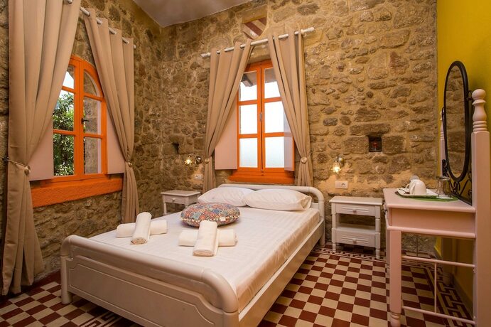 Imagen de la habitación del Hotel Attiki. Foto 13