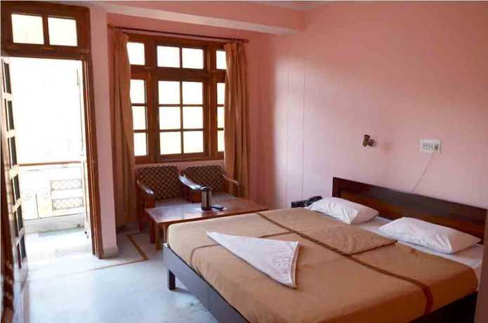 Imagen de los interiores del Hotel Atul Regency. Foto 12