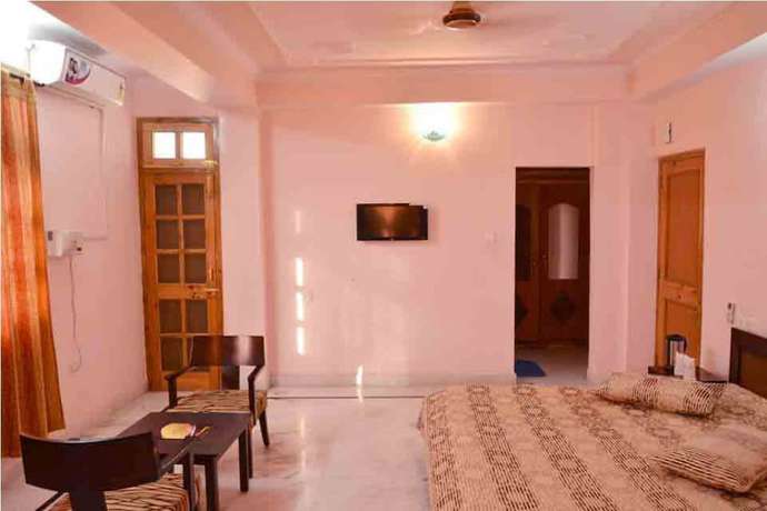 Imagen de los interiores del Hotel Atul Regency. Foto 14