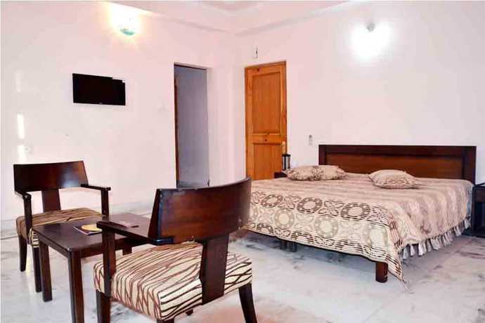 Imagen de los interiores del Hotel Atul Regency. Foto 16