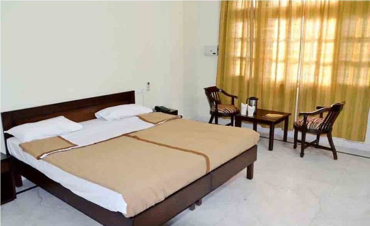 Imagen de los interiores del Hotel Atul Regency. Foto 17